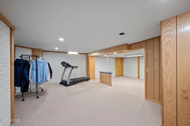 2252 Cedarwood Drive, Maumee, OH 43537