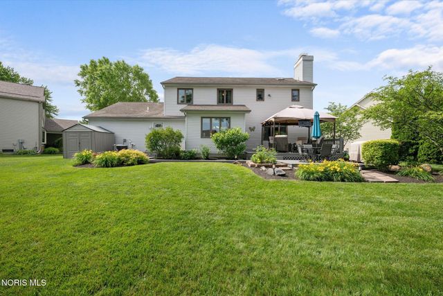 2252 Cedarwood Drive, Maumee, OH 43537