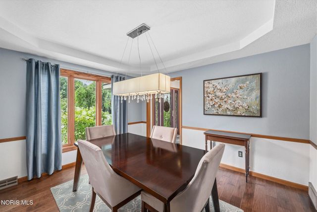 2252 Cedarwood Drive, Maumee, OH 43537