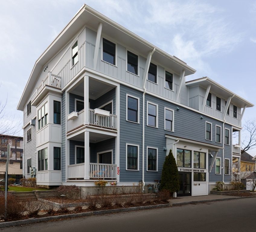 11 Tannery Brook Row 3, Somerville, MA 02144