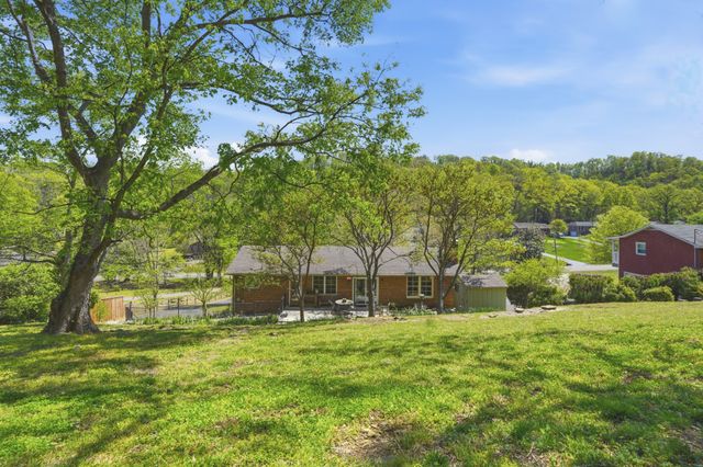 815 Rodney Dr, Nashville, TN 37205