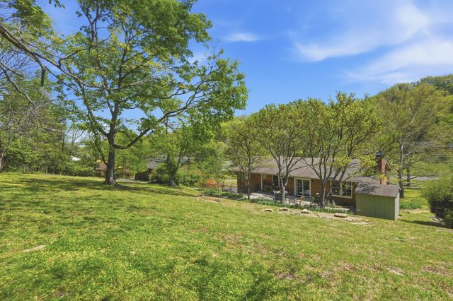 815 Rodney Dr, Nashville, TN 37205