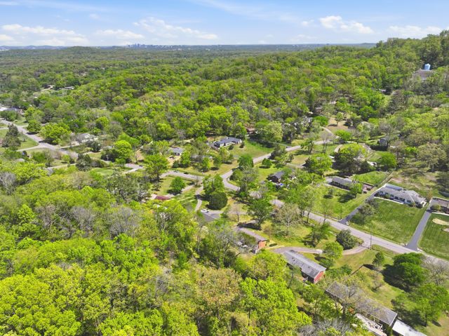 815 Rodney Dr, Nashville, TN 37205