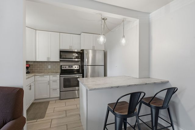 613 Hillsboro Rd Apt D28, Franklin, TN 37064