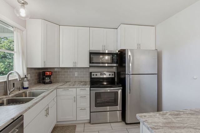 613 Hillsboro Rd Apt D28, Franklin, TN 37064