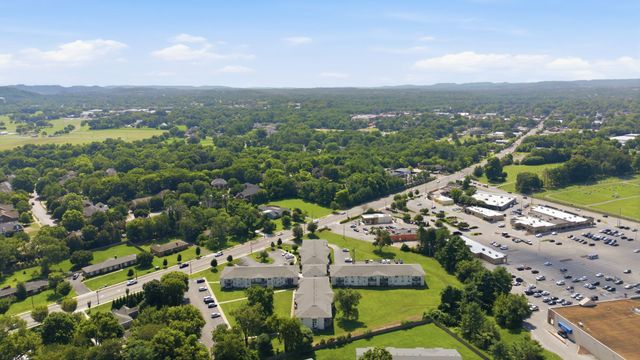 613 Hillsboro Rd Apt D28, Franklin, TN 37064