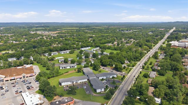 613 Hillsboro Rd Apt D28, Franklin, TN 37064