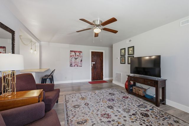 613 Hillsboro Rd Apt D28, Franklin, TN 37064