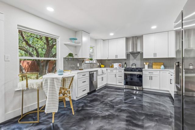 8921 Corran Ferry DR, Austin, TX 78749