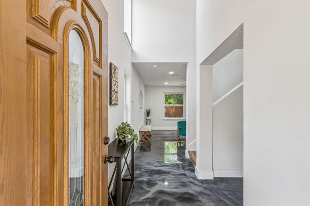 8921 Corran Ferry DR, Austin, TX 78749