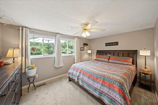 6771 Kentford Court, Cincinnati, OH 45233