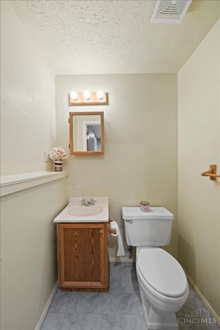 6771 Kentford Court, Cincinnati, OH 45233