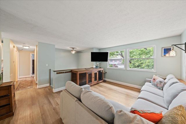 6771 Kentford Court, Cincinnati, OH 45233