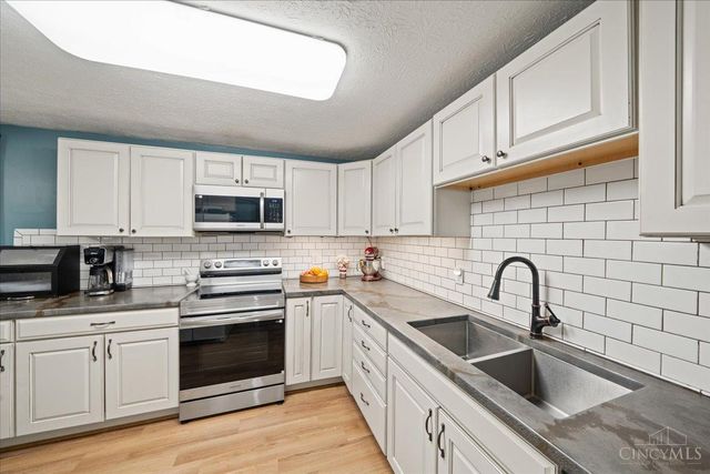 6771 Kentford Court, Cincinnati, OH 45233