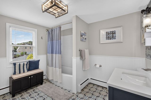 19 Majocka Dr, Westport, MA 02790