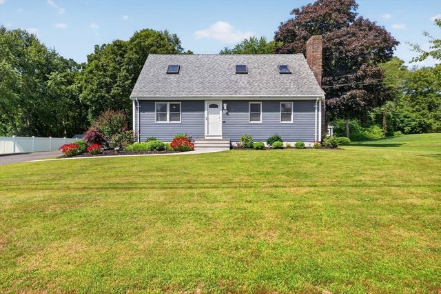 19 Majocka Dr, Westport, MA 02790
