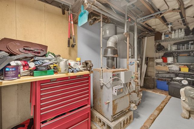 19 Majocka Dr, Westport, MA 02790