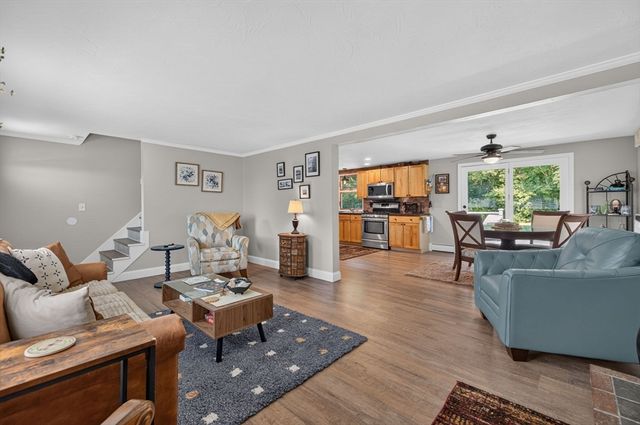 19 Majocka Dr, Westport, MA 02790
