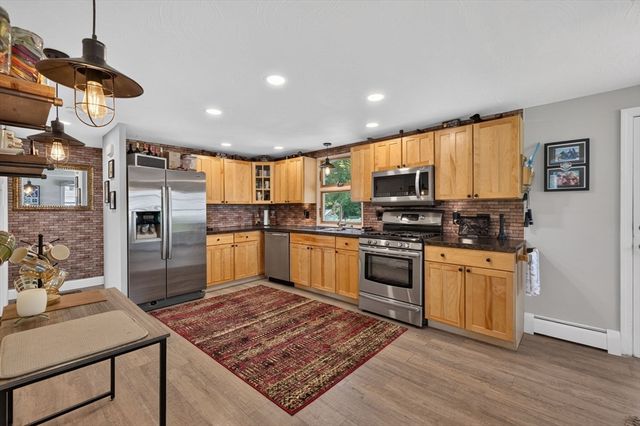 19 Majocka Dr, Westport, MA 02790