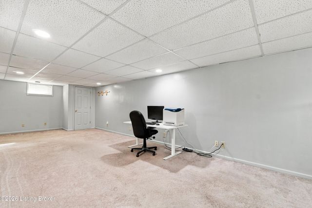 11601 Chasewood Ct, Louisville, KY 40229