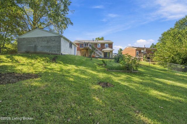 11601 Chasewood Ct, Louisville, KY 40229
