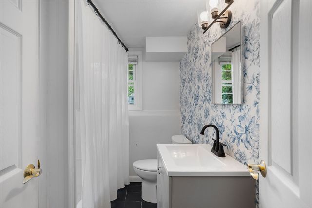 80 Killey Avenue, Warwick, RI 02889