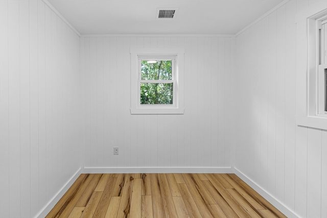 11 Fifth Ave, Lakeville, MA 02347