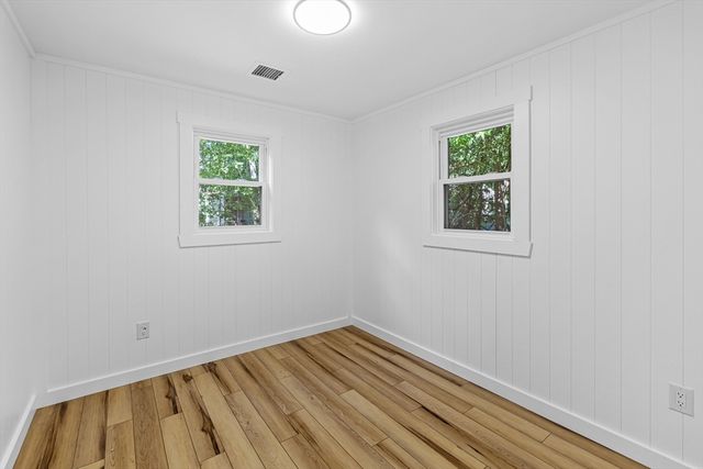 11 Fifth Ave, Lakeville, MA 02347