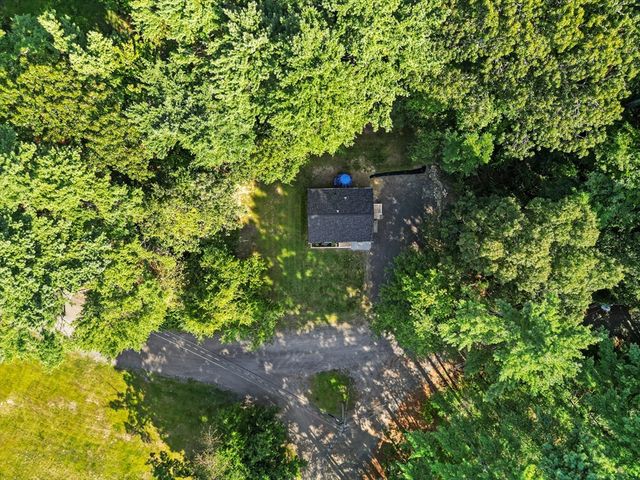 11 Fifth Ave, Lakeville, MA 02347