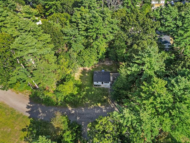 11 Fifth Ave, Lakeville, MA 02347