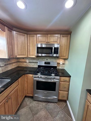 133 MEADOW LN, Philadelphia, PA 19154