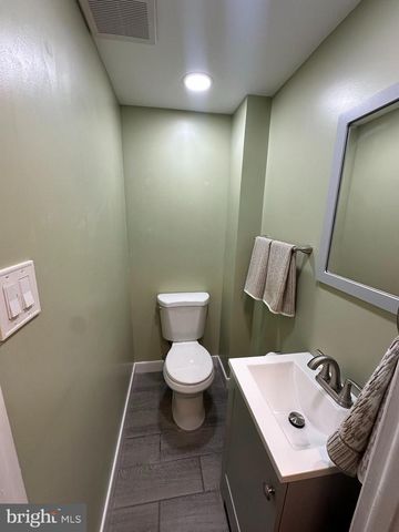 133 MEADOW LN, Philadelphia, PA 19154