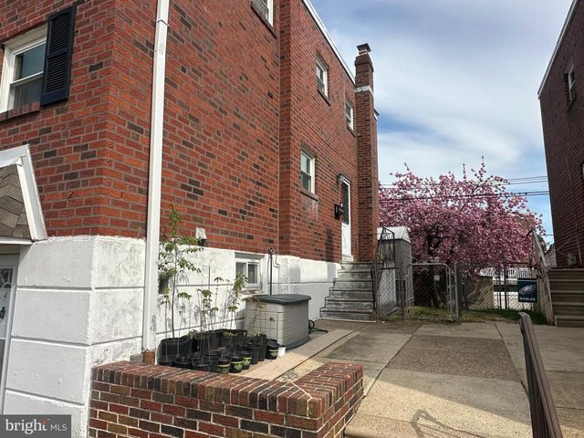 133 MEADOW LN, Philadelphia, PA 19154