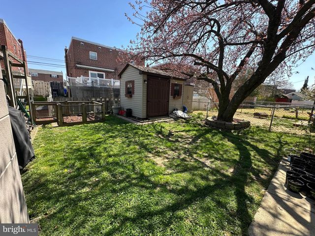 133 MEADOW LN, Philadelphia, PA 19154