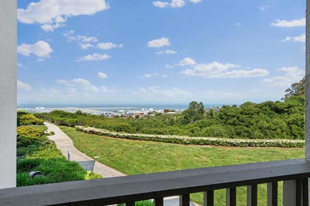 320 Vallejo Drive 22, Millbrae, CA 94030