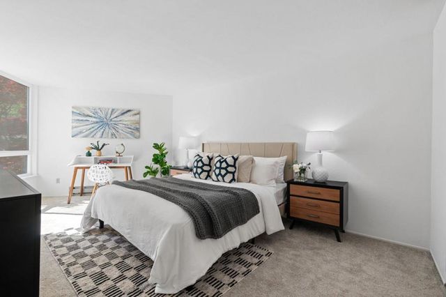 320 Vallejo Drive 22, Millbrae, CA 94030