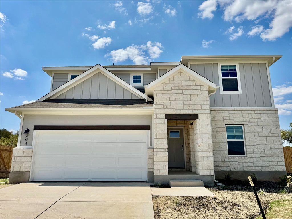 204 Coopers Hawk Crest, Cedar Creek, TX 78612