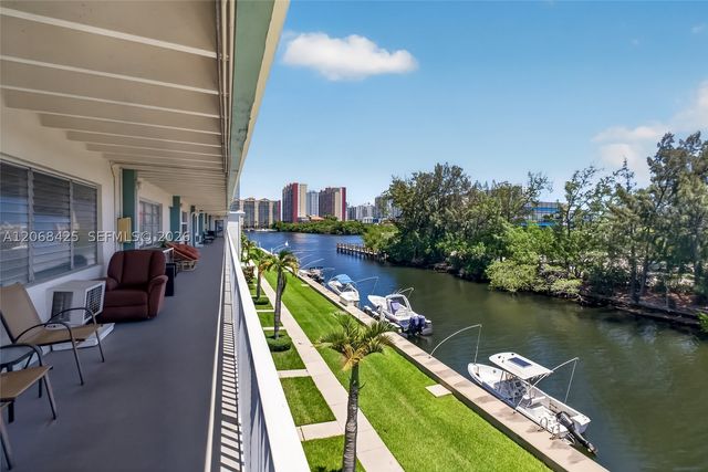 3922 NE 166th St S303, North Miami Beach, FL 33160