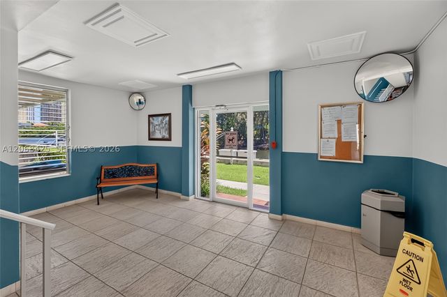 3922 NE 166th St S303, North Miami Beach, FL 33160