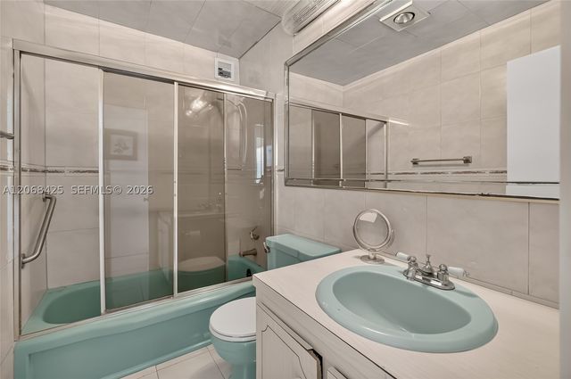 3922 NE 166th St S303, North Miami Beach, FL 33160