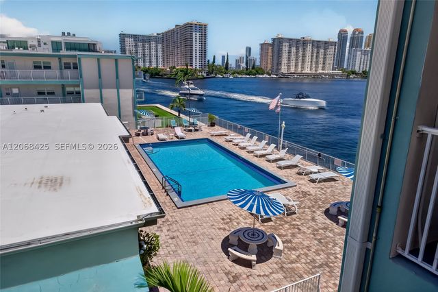 3922 NE 166th St S303, North Miami Beach, FL 33160
