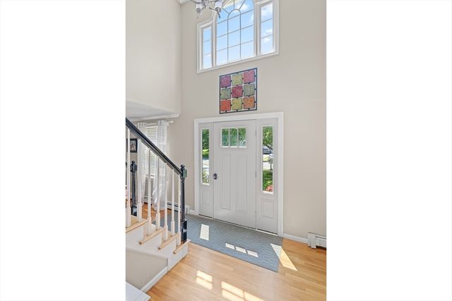 9 Catherine Ave, Franklin, MA 02038