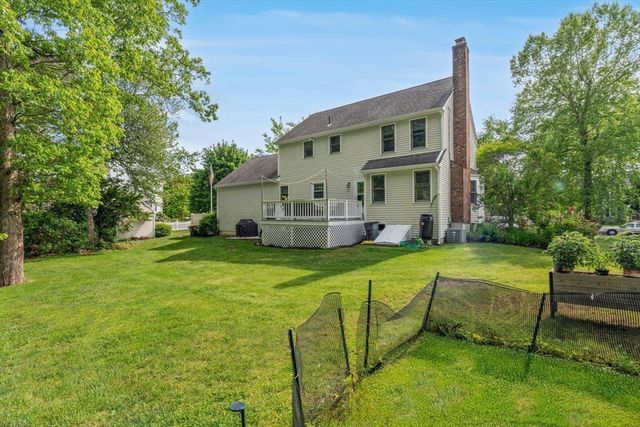 9 Catherine Ave, Franklin, MA 02038