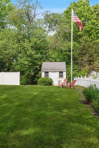 9 Catherine Ave, Franklin, MA 02038
