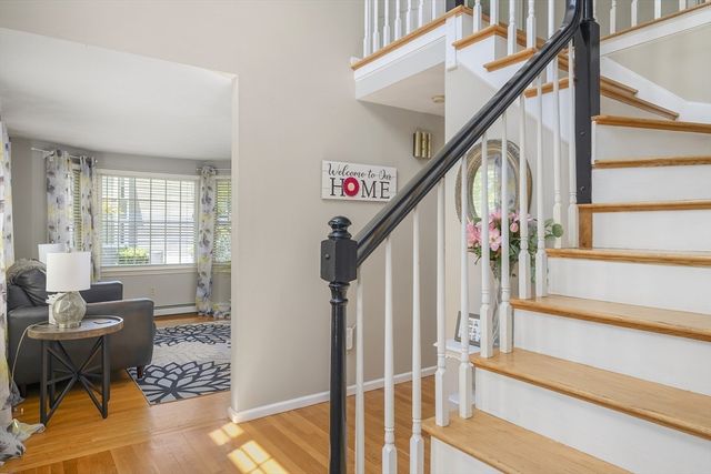 9 Catherine Ave, Franklin, MA 02038