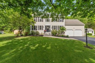 9 Catherine Ave, Franklin, MA 02038