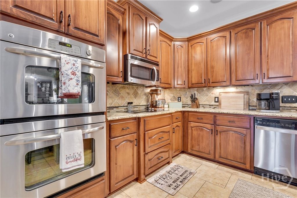Image 15 of property listing at 4 Grand View Court, Pooler, GA 31322