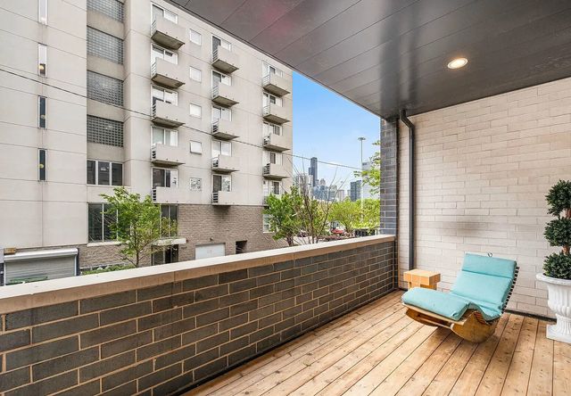 650 N Morgan Street 202, Chicago, IL 60642