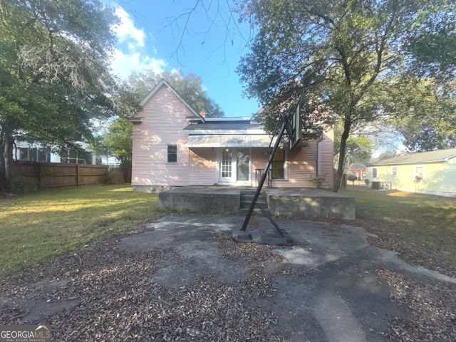 21 Kibbee Street, Hawkinsville, GA 31036