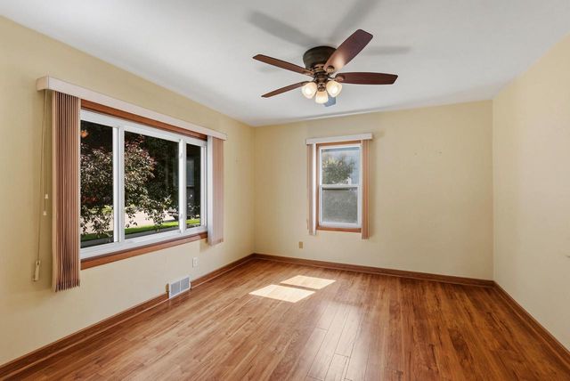 262 W North Street, Juneau, WI 53039